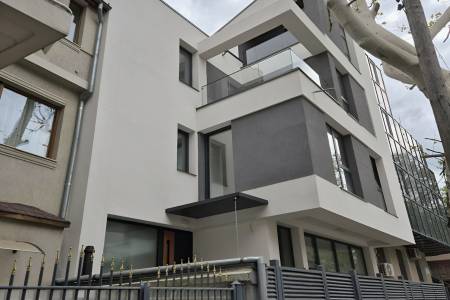 Office in Villa to Let