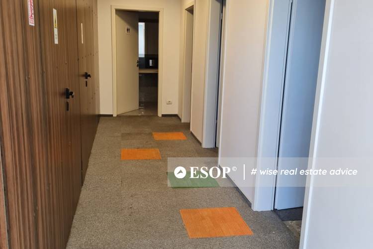 Grand Offices 7128 8