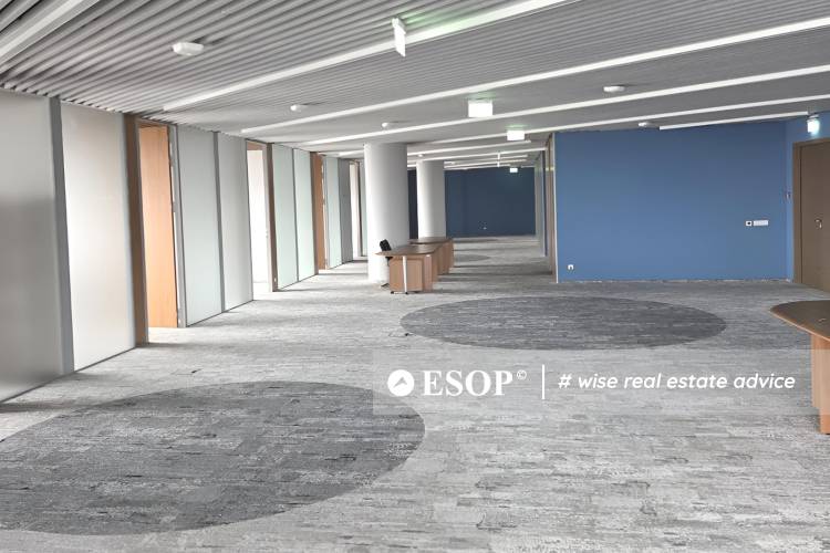 Platinum Business & Convention Center 10052 4